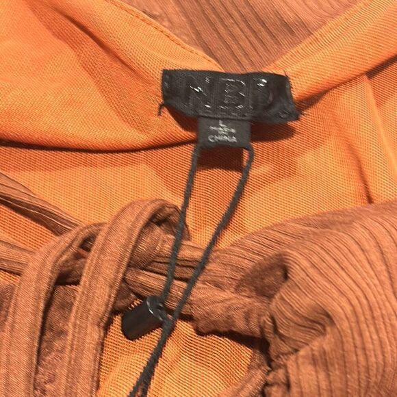 NWT NBD Revolve Halter Neck Peek a Boo Brown Ribbed Long Sleeve Bodysuit Size L - Picture 4 of 9